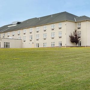 Days Inn By Wyndham Orillia